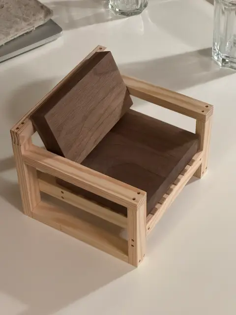 Heavy Simple Armchair