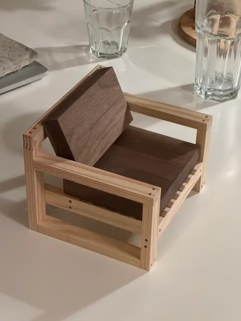 Heavy Simple Armchair